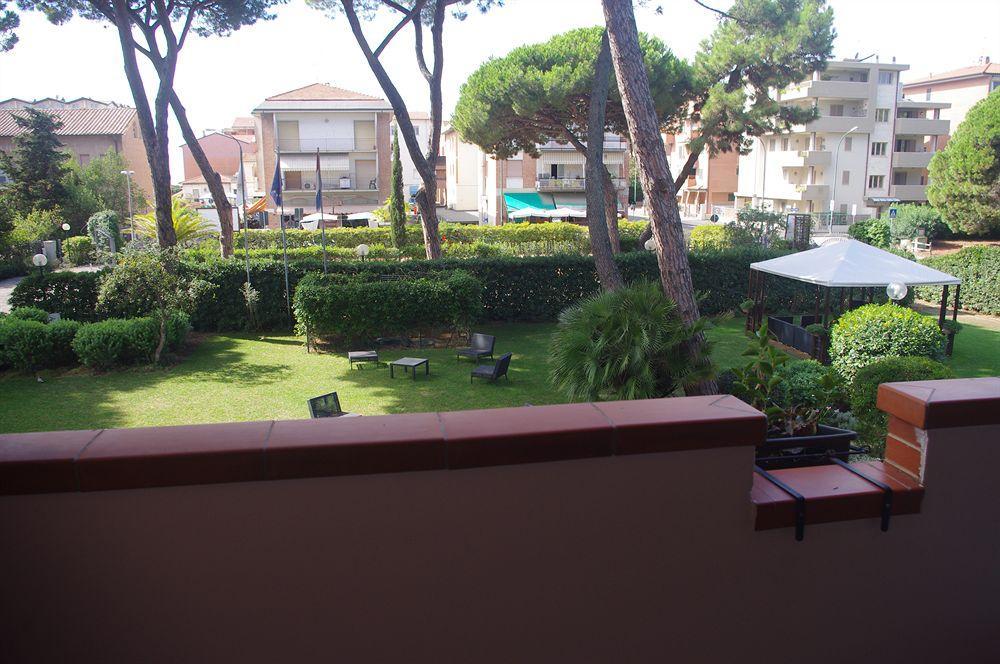 Ricci Hotel - Marina Di Grosseto Exterior foto
