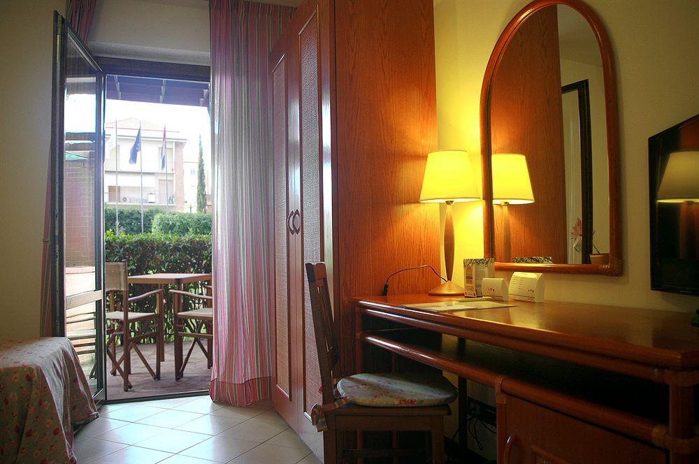 Ricci Hotel - Marina Di Grosseto Exterior foto