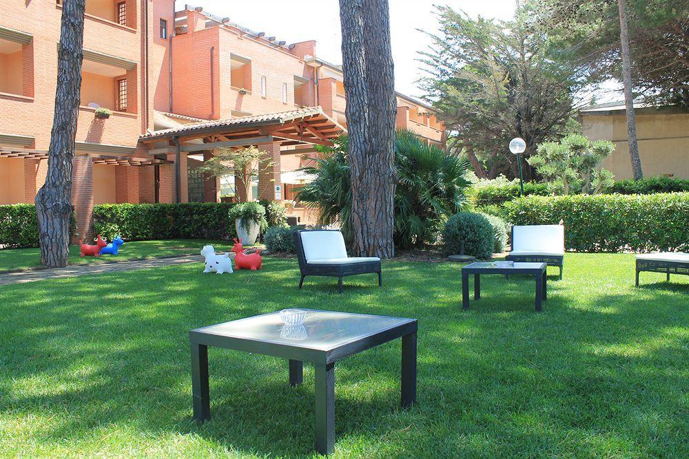 Ricci Hotel - Marina Di Grosseto Exterior foto